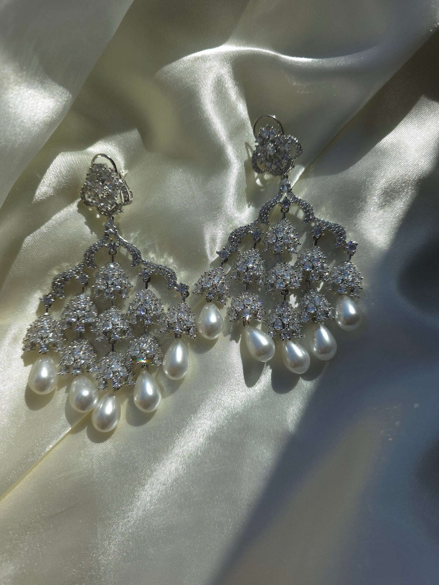 Noorie Pearl Drops- Silver