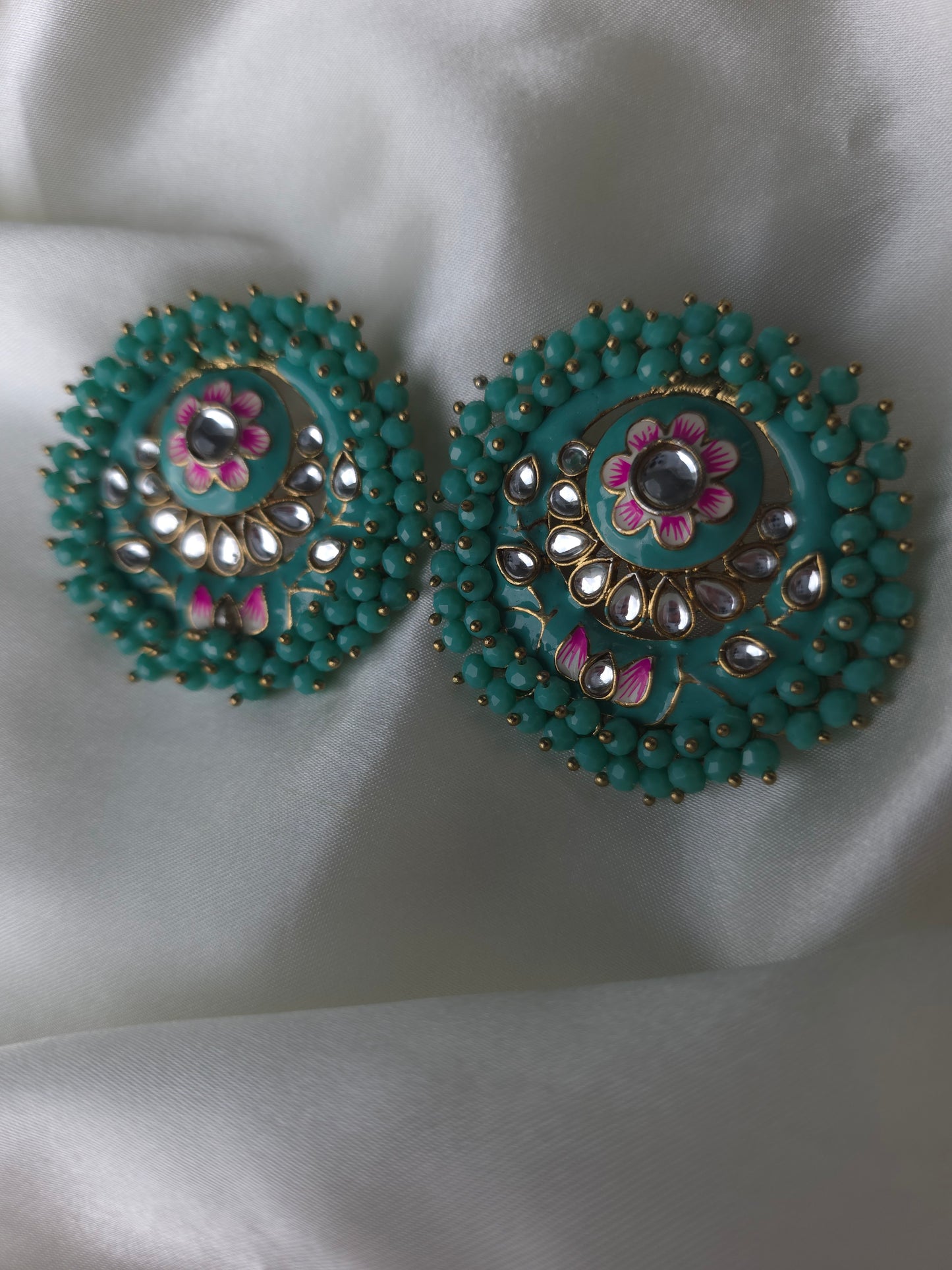 Ayla Meenakari Kundan Studs
