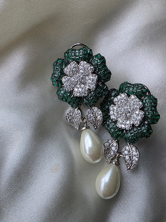 Elara Blossom Pearl Drops
