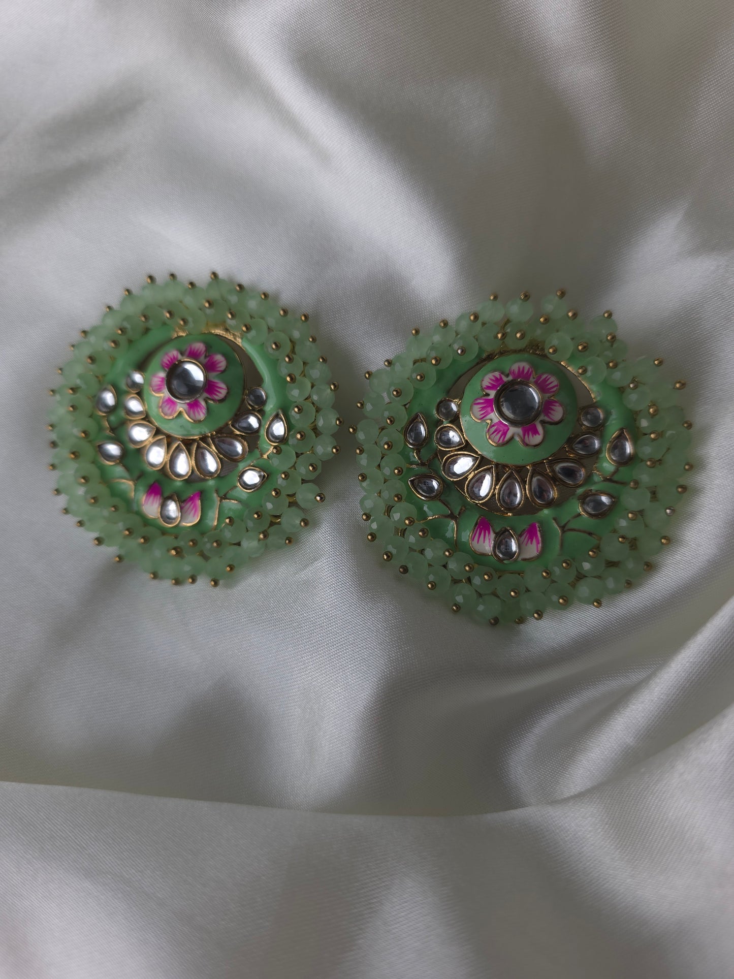 Ayla Meenakari Kundan Studs