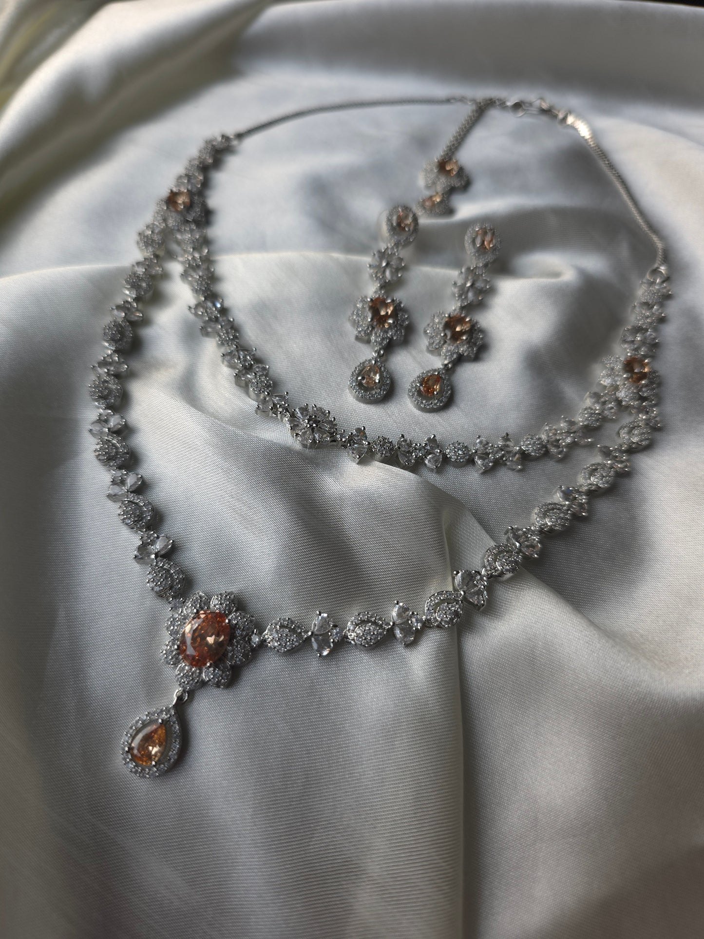 Champagne Glow Statement Set