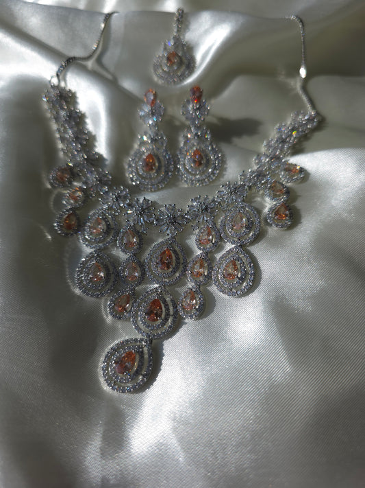 Zareen Champagne Crystal Set