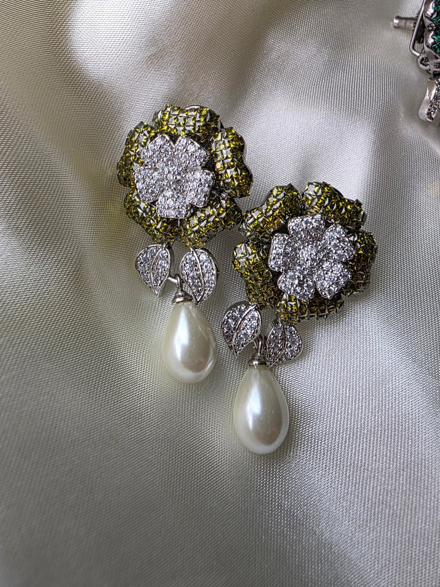 Elara Blossom Pearl Drops